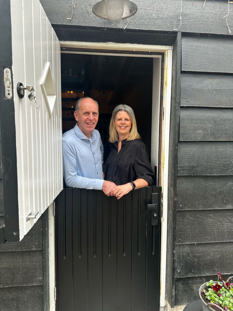 Eigenaren Hanjo & Sylvia - B&B Slapen en Meer